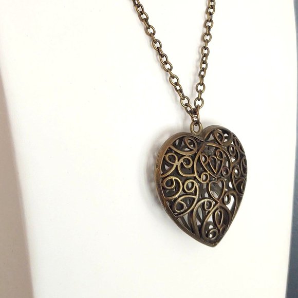 Long puff open work heart pendant necklace - Picture 5 of 10